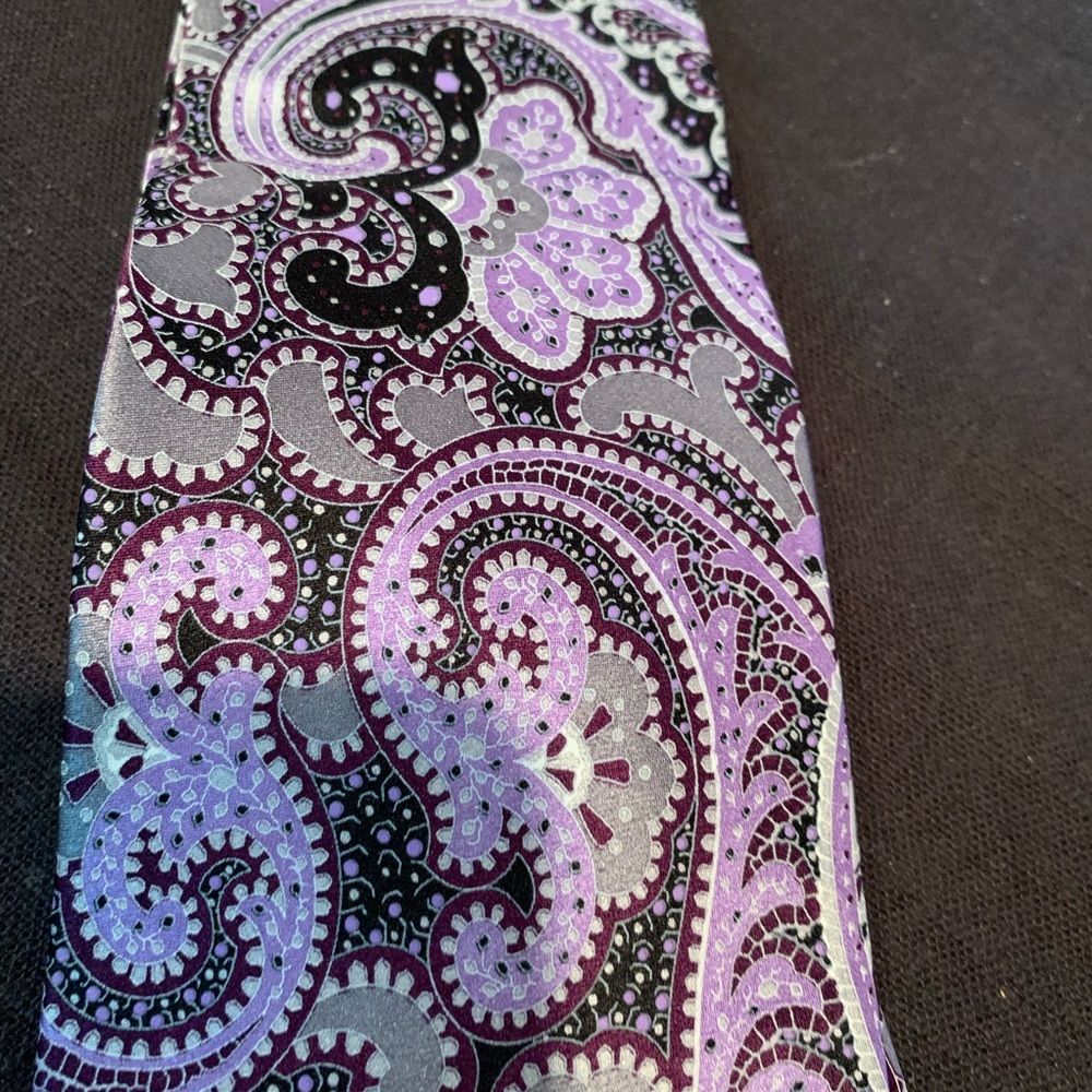NWT Geoffrey Beene Paisley Silk Purple Como Tie 12 - Picture 3 of 6